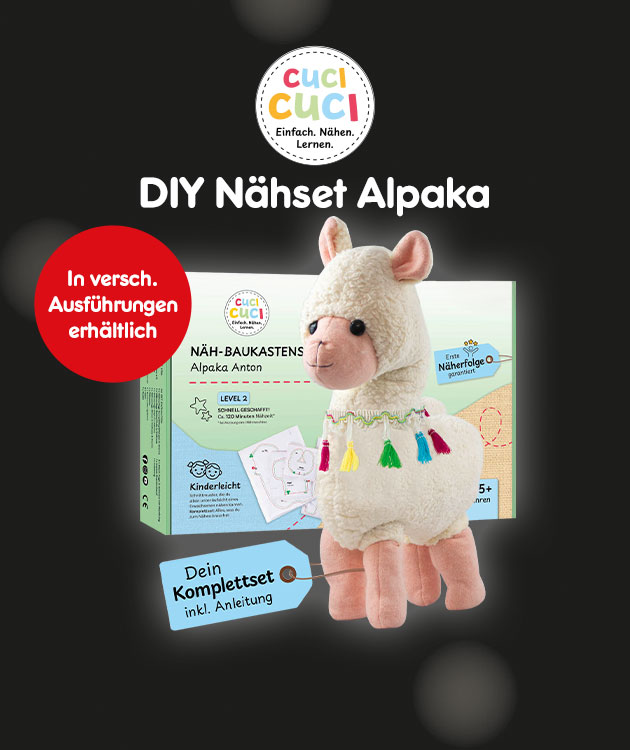 DIY N&auml;hset f&uuml;r ein Alpaka, mit Verpackung und Pl&uuml;schfigur, CuciCuci-Logo im Hintergrund.