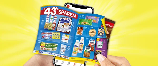 Diese Grafik zeigt ein Smartphone in einer Hand vor gelbem Hintergrund, auf dessen Display ein digitaler Netto-Wochenprospekt mit vielen Angebotskacheln (unter anderem Grillartikel, Lebensmittel und Getr&auml;nke) ge&ouml;ffnet ist; oben im Prospekt steht &bdquo;Der Ort f&uuml;r Grill-Spezialit&auml;ten zu Pfingsten&ldquo;. Unten l&auml;dt ein Button mit der Aufschrift &bdquo;Zum digitalen Wochenprospekt&ldquo; zum Klicken ein.