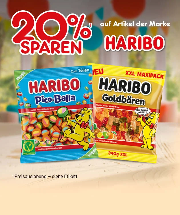 Diese Grafik zeigt auf einem Holztisch Artikel der Marke Haribo mit Pico-Balla und Goldb&auml;ren, den Hinweis &bdquo;zwanzig Prozent sparen&ldquo;, den Zusatz &bdquo;auf Artikel der Marke Haribo&ldquo;, die Fu&szlig;note &bdquo;Sternchen Preisauslobung &ndash; siehe Etikett&ldquo; und unten den Button &bdquo;Weitere Sparangebote entdecken&ldquo;, der zum Klicken einl&auml;dt.