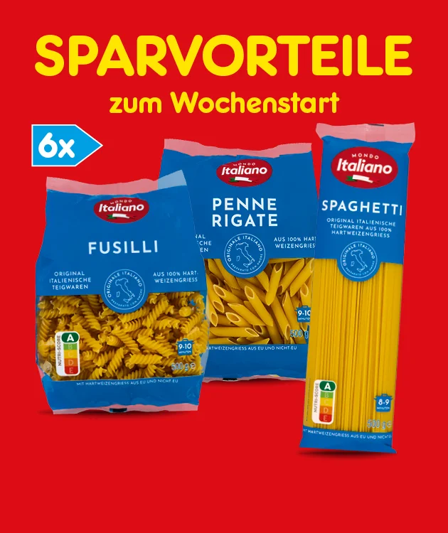 Diese Grafik zeigt auf rotem Hintergrund die gelbe &Uuml;berschrift &bdquo;SPARVORTEILE zum Wochenstart&ldquo;. Abgebildet sind drei Packungen italienischer Teigwaren der Marke Italiano: Fusilli, Penne Rigate und Spaghetti. Der wei&szlig;e Button unten l&auml;dt zum Klicken ein: &bdquo;Weitere Sparangebote entdecken&ldquo;.