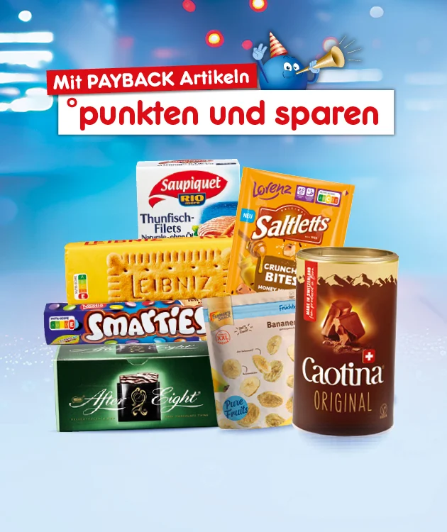 Auf dem Bild ist eine Produkt&uuml;bersicht auf hellblauem Hintergrund mit der &Uuml;berschrift &bdquo;Mit Payback Artikeln punkten und sparen&ldquo; zu sehen. Abgebildet sind verschiedene Markenprodukte wie Kekse, Schokolade, Snacks und Kakao. &Uuml;ber den Produkten fliegen kleine Payback-Punkte. Unten befindet sich ein Button mit der Aufschrift &bdquo;Jetzt Angebote entdecken&ldquo;.