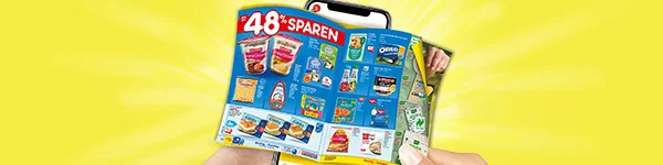 Diese Grafik zeigt eine Hand, die ein ge&ouml;ffnetes, buntes Netto-Prospekt vor gelbem Strahlen-Hintergrund h&auml;lt; oben links steht &bdquo;achtundvierzig Prozent sparen&ldquo;. Auf den Prospektseiten sind verschiedene Produktangebote mit Bildern und Preisen zu sehen. Unten ein Button mit der Aufschrift &bdquo;Zum digitalen Wochenprospekt&ldquo;, der zum Klicken einl&auml;dt.