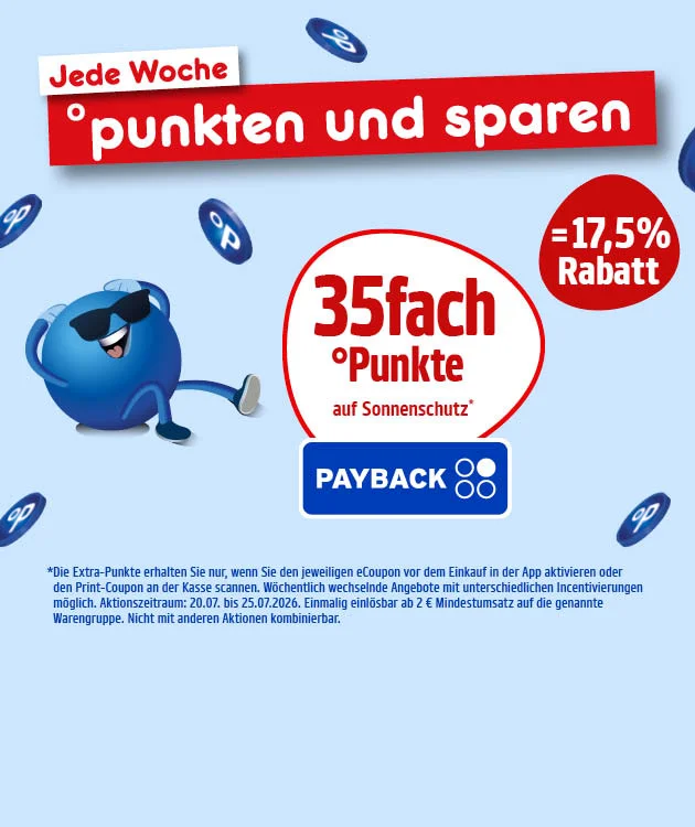 Diese Grafik zeigt auf hellblauem Hintergrund eine PAYBACK-Darstellung mit mehreren schwebenden blauen PAYBACK-Punkten. Oben steht auf einem wei&szlig;en und roten Banner &bdquo;Jede Woche &deg;punkten und sparen&ldquo;. Links darunter ist ein blauer Pointee mit schwarzer Sonnenbrille in einer laufenden Pose zu sehen. In der Mitte steht in einer wei&szlig;en Sprechblase mit rotem Rand &bdquo;f&uuml;nfunddrei&szlig;igfach &deg;Punkte auf Sonnenschutz&ldquo;, darunter befindet sich das PAYBACK-Logo. Rechts daneben steht in einem roten Kreis &bdquo;minus siebzehn Komma f&uuml;nf Prozent Rabatt&ldquo;. Unten steht als Sternchentext, dass die Extra-Punkte nur gew&auml;hrt werden, wenn der jeweilige Coupon vor dem Einkauf in der App aktiviert oder der Print-Coupon an der Kasse gescannt wird, dass w&ouml;chentlich wechselnde Angebote mit unterschiedlichen Incentivierungen m&ouml;glich sind und dass der Aktionszeitraum vom zwanzigsten Juli bis zum f&uuml;nfundzwanzigsten Juli zweitausendsechsundzwanzig l&auml;uft. Grammatur- oder Euro-Angaben sind nicht zu sehen. Ganz unten befindet sich ein wei&szlig;er Button mit rotem Rand und roter Schrift &bdquo;Jetzt Angebote entdecken&ldquo;, der zum Klicken einl&auml;dt.